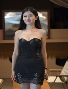 《理想汽车股价暴跌-豪妇荡乳1一5》